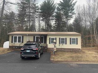 26 Brownstone Ln, Rochester, NH 03867