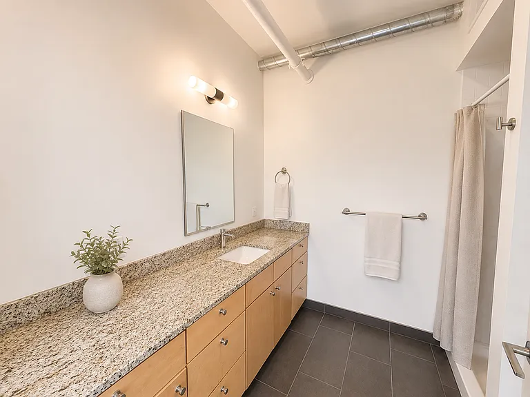 601 Lake Michigan Dr NW — Photo 28