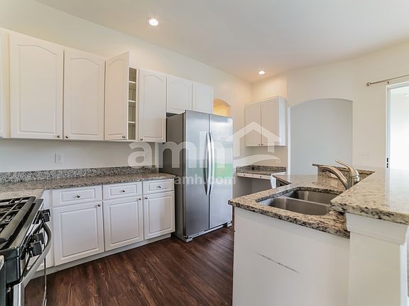 3rd image of 2621 Abbey Grove Dr