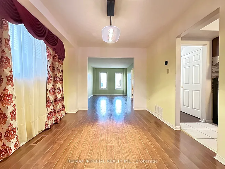 3058 Dalehurst Dr — Photo 7