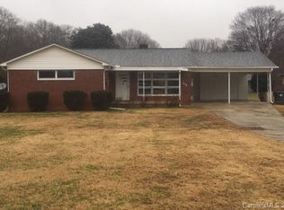 512 Holland Dr, Statesville, NC 28677