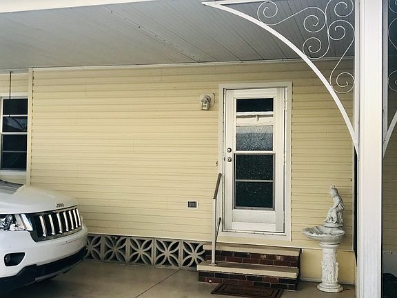 3rd image of 454 Avanti Way
