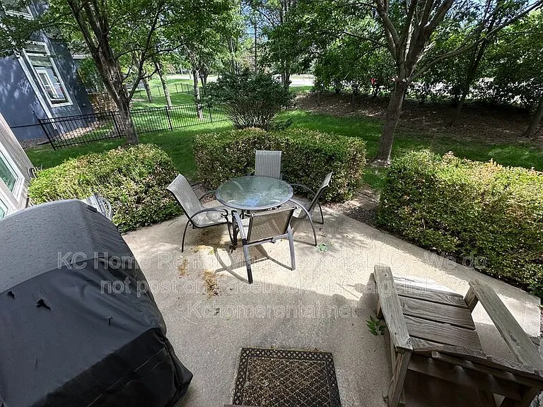 11429 W 142nd Ter — Photo 39