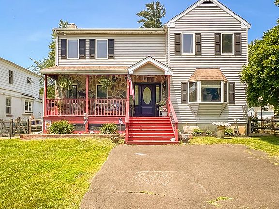 2nd image of 415 W Richardson Ave