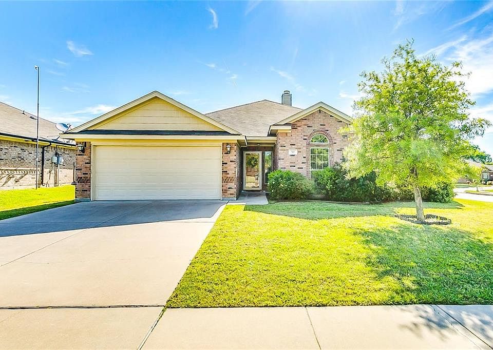1st image of 717 W Sheila Cir