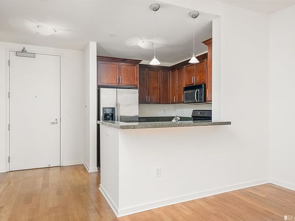 3rd image of 88 Townsend St APT 220