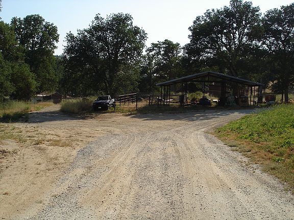 2nd image of 300 Tare Ave