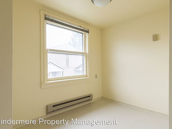 5th image of 104 S Palouse St APT 4
