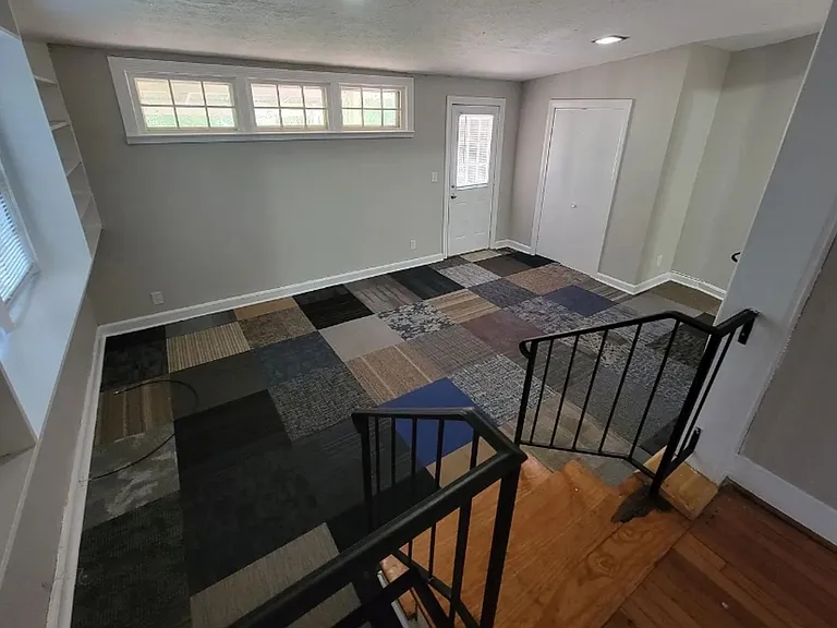 825 Kirkwood Ave — Photo 9