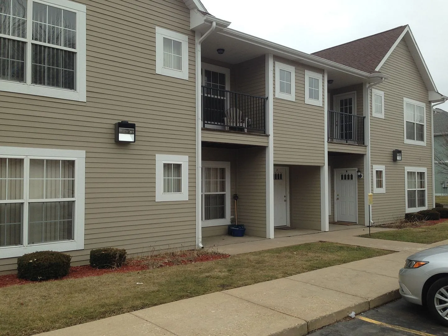 Jamestown Apartments Townhomes — Photo 2