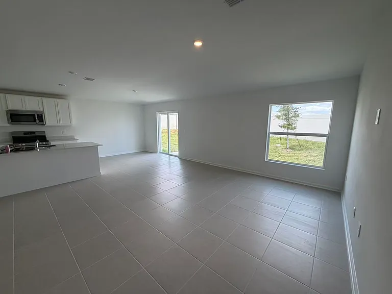 359 Artemis St — Photo 13