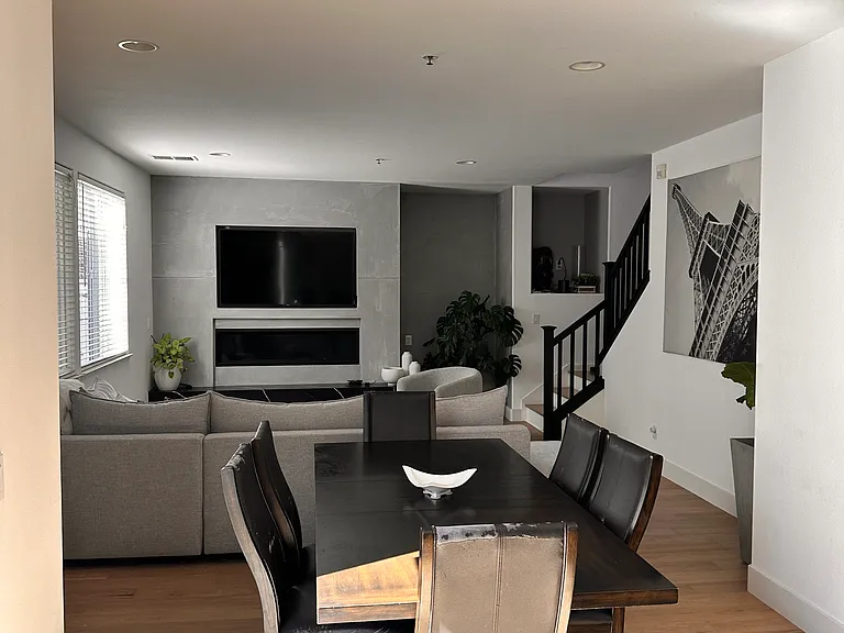 242 Lighthouse Dr — Photo 4