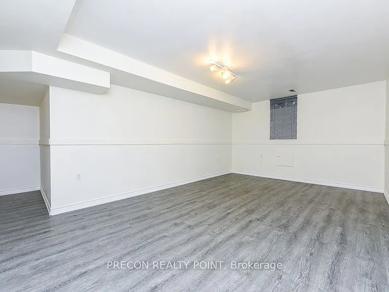 100 Beddoe Dr #4 — Photo 22