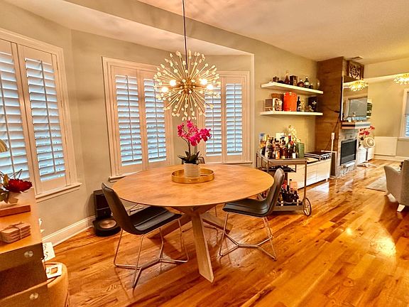 3rd image of 259 Duncan Ave Floor 2