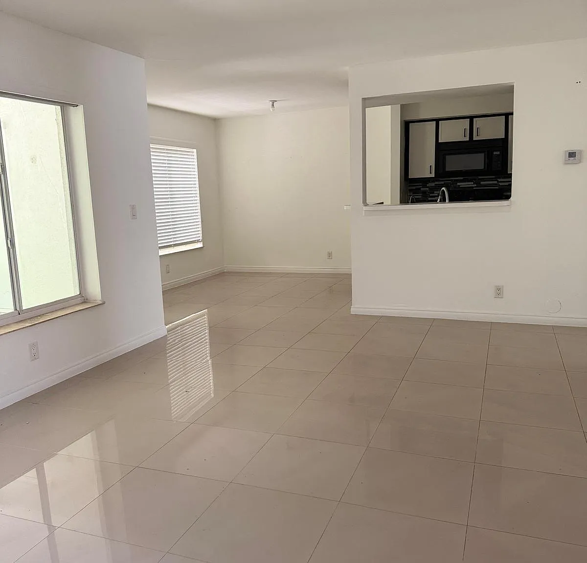 2 bed, 2.0 bath, 884 sqft, $2,150 — Photo 4