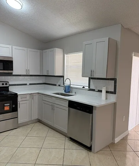 646 Koala Ct — Photo 3