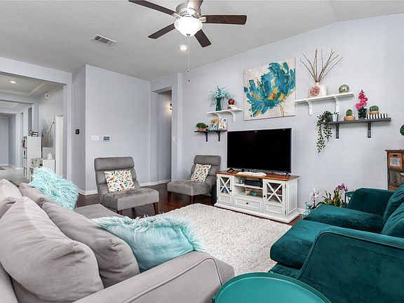4th image of 2219 Castello Way