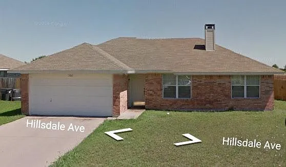 3205 Hillsdale St — Photo 2