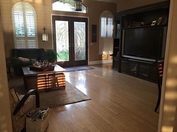 2nd image of 870 Centerwood Dr