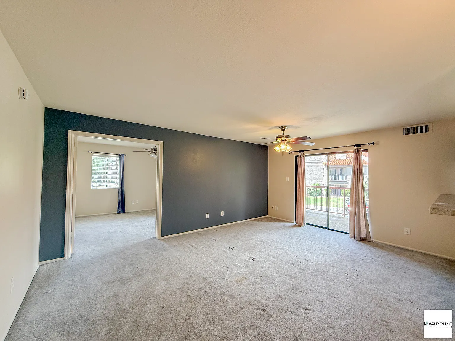 Experience Luxury living in this Premium Scottsdale Upper-level 2/2 Condo — Photo 4