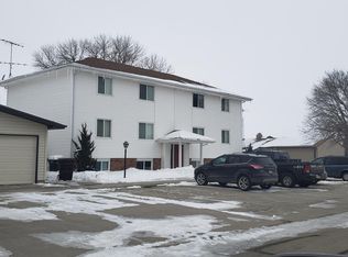 517 Harrison St, Beemer, NE 68716