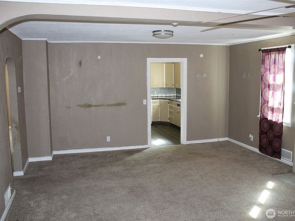 3rd image of 104 E 5th Avenue