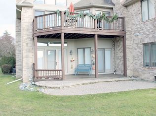 50681 Harbour View Dr N, New Baltimore, MI 48047