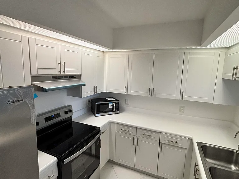 1001 SW 141st Ave #311K — Photo 7