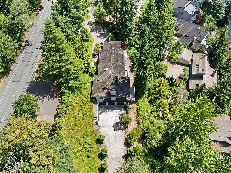 7705 W Mercer Way — Photo 29