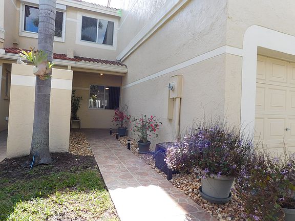 3rd image of 3428 Palladian Cir