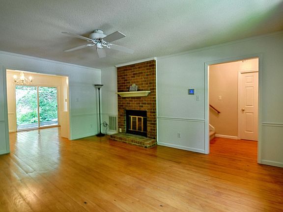 2nd image of 3205 Stanford Dr