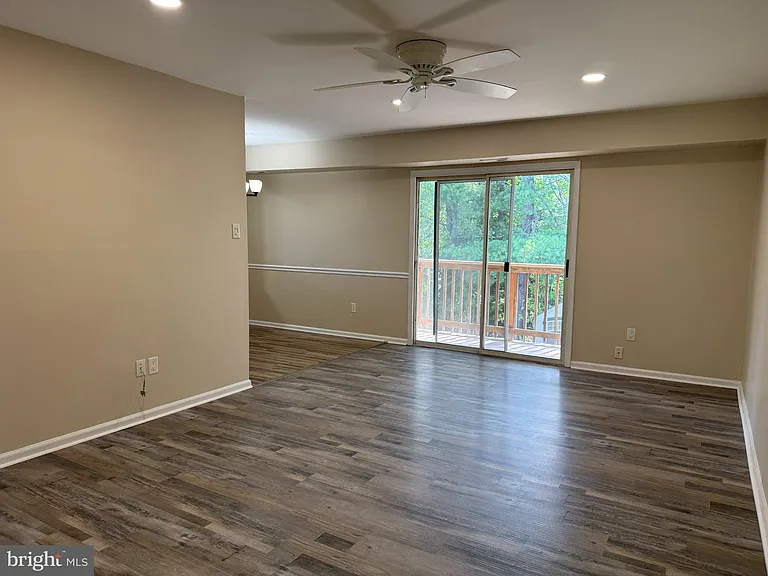 4515 Rosemarie Dr — Photo 3