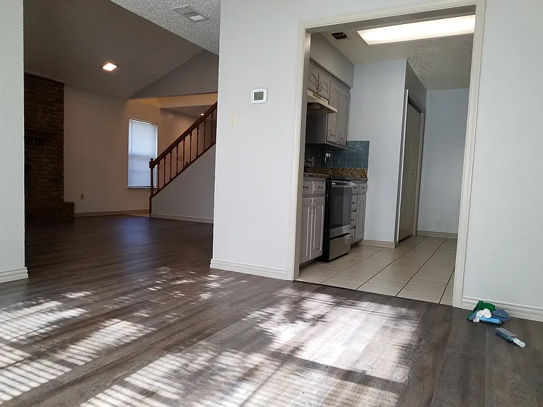 1432 Palmnold Cir W — Photo 13