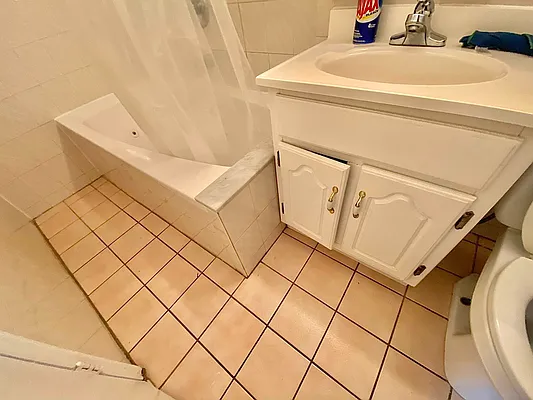 Rented by Oxford Property Group | media 12