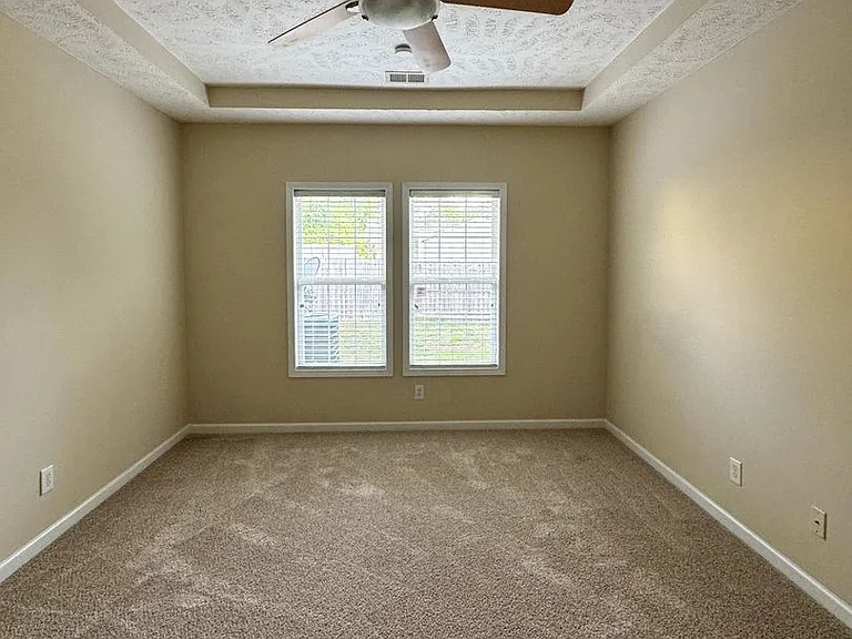 3060 Candlelight Dr — Photo 10