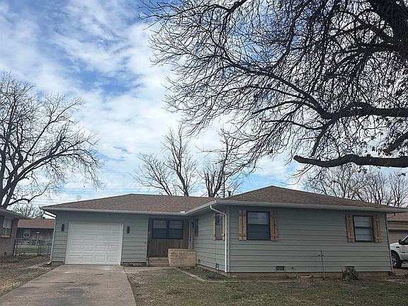 2nd image of 722 Mistletoe