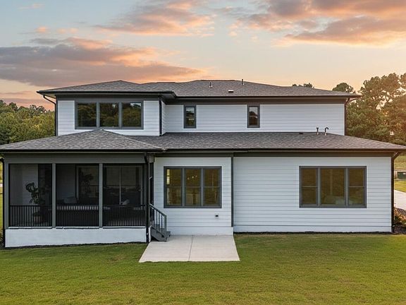 2nd image of 200 Broadleaf Ln