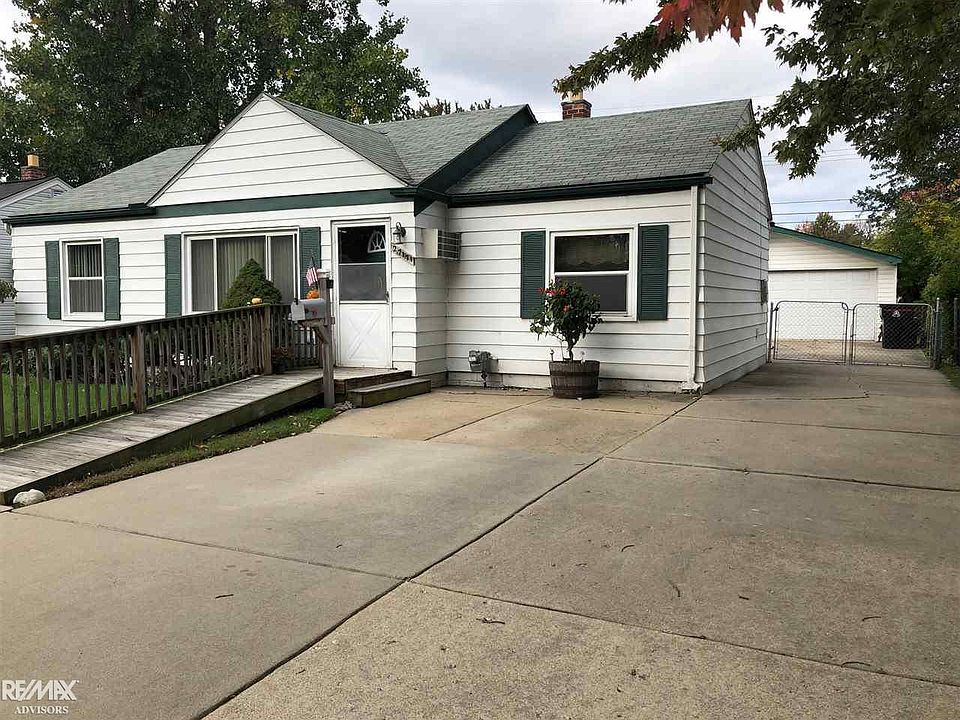 1st image of 27171 Grandmont St
