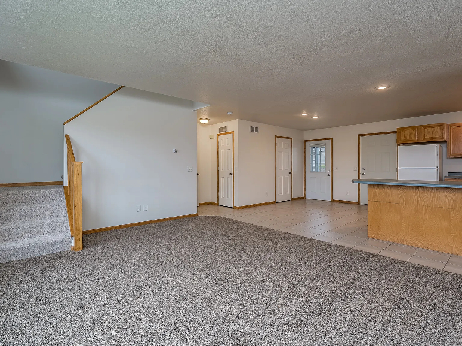 2 bed, 1.5 bath, 1200 sqft, $1,275 — Photo 4