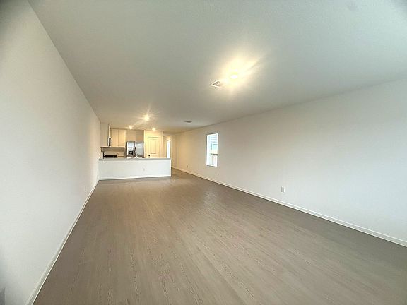 5th image of 1520 Sunset Ridge Dr