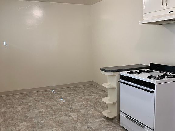 4th image of 319 E Elmwood Ave APT A