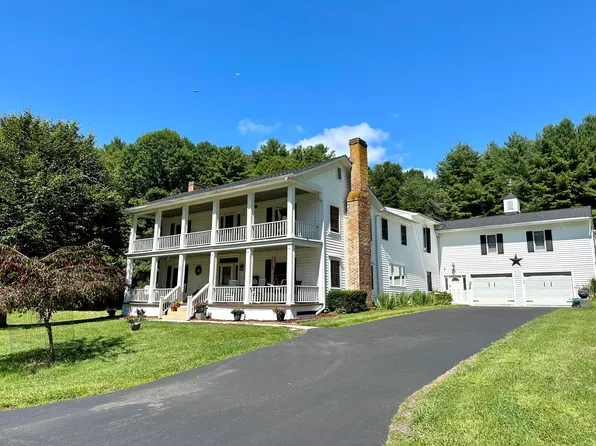 1142 Huckleberry Ridge Rd NE, Floyd, VA 24091