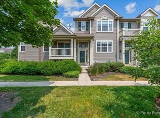 1253 Driftwood Ln, Hampshire, IL 60140