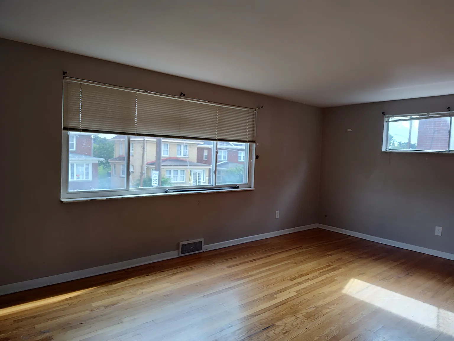 3 bed, $1,495 — Photo 2
