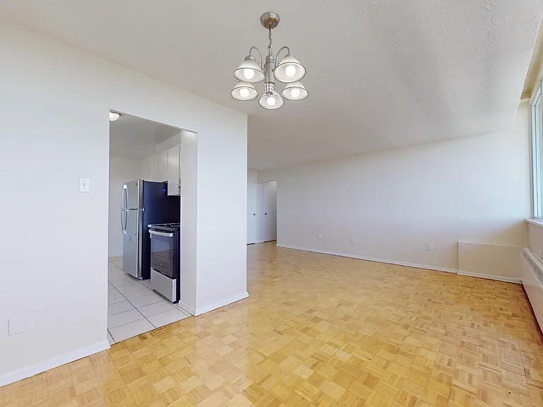 100 York Gate Blvd — Photo 7