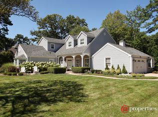 2161 Drury Ln, Northfield, IL