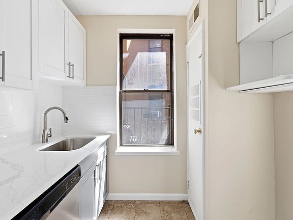 4th image of 144 Old Bergen Rd APT C1