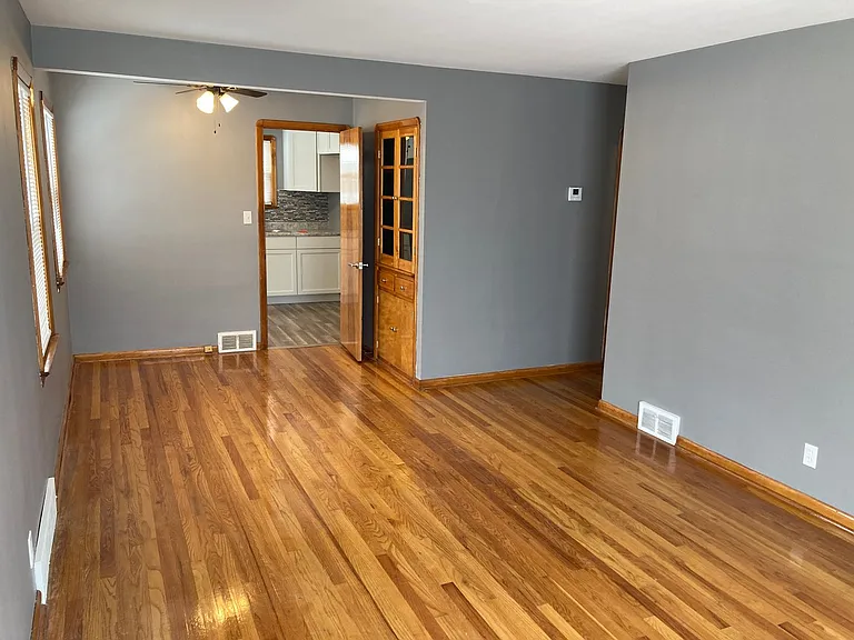 6099 Ridge Rd — Photo 2