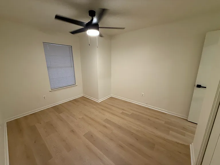 1281 Redwood Ln #C — Photo 18