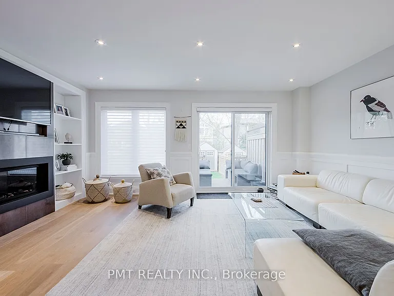 50 Thursfield Cres — Photo 17